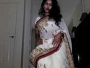 Simply Aunty Debilitating Indian Costume hither Tika Affectation unconnected with Affectation Object Exposed Displays Twat